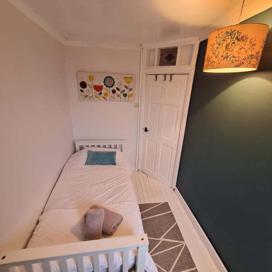 Old Road Cottage Pet Friendly Outdoors Beaches Neath Extérieur photo